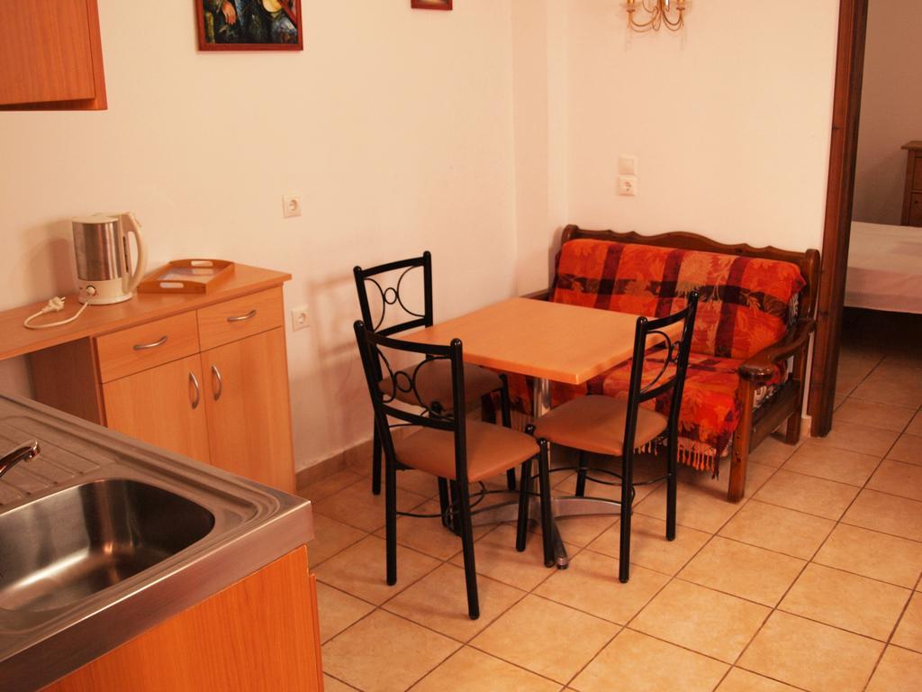 Olympos Pension Rhodes City Стая снимка
