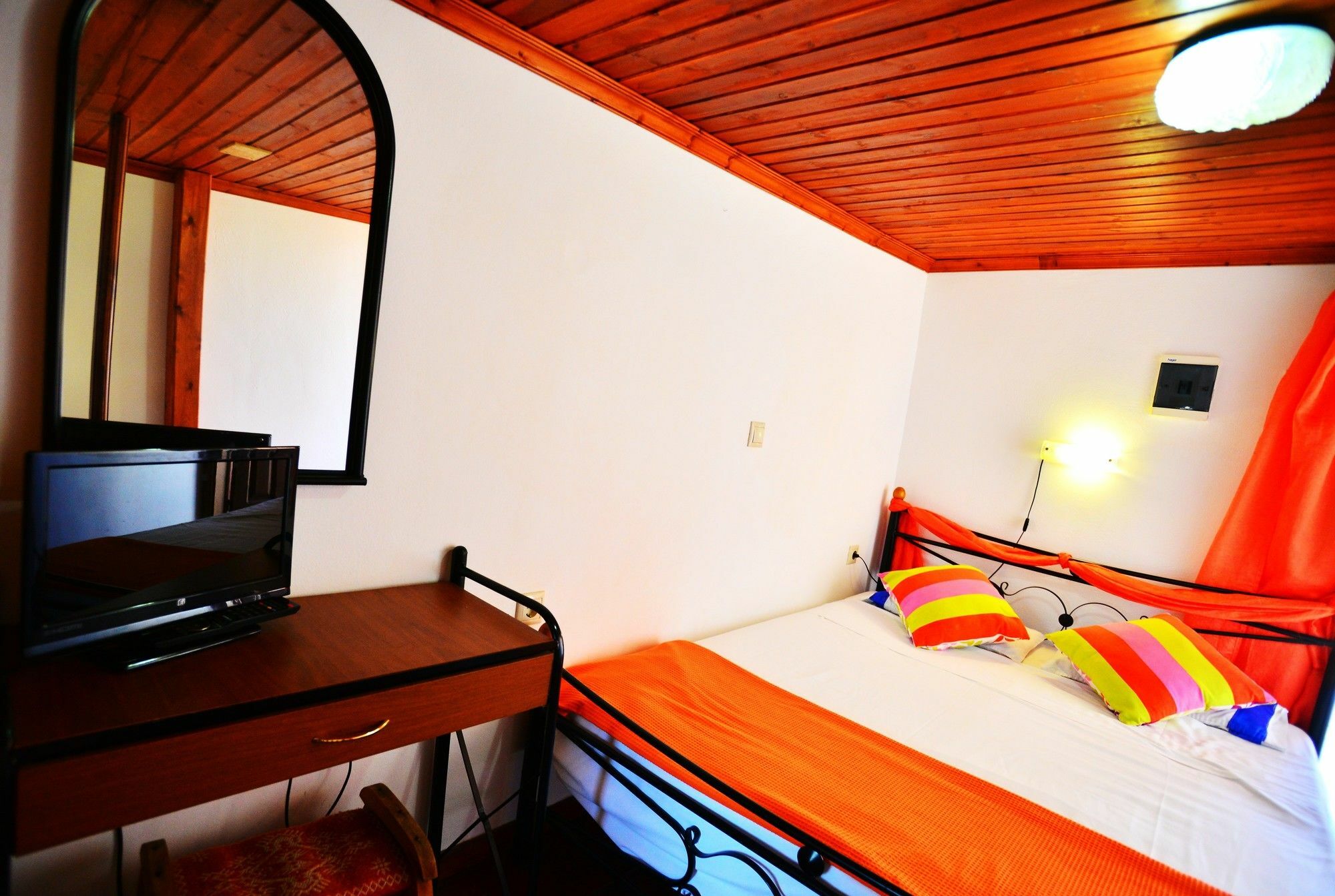 Olympos Pension Rhodes City Екстериор снимка