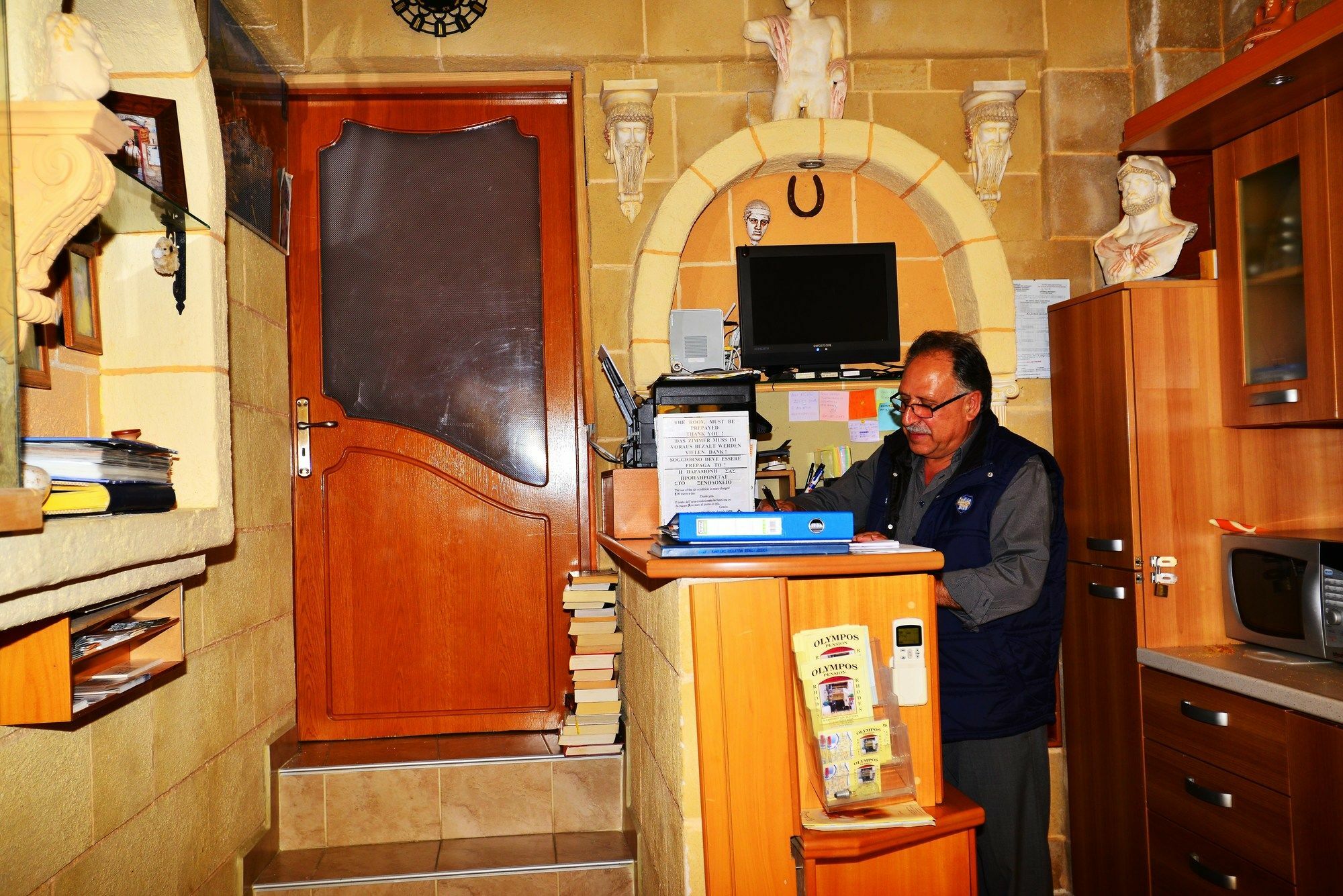 Olympos Pension Rhodes City Екстериор снимка